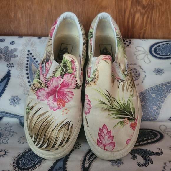 VANS - Picture 4 of 9